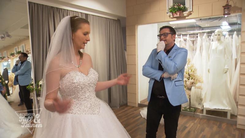 Zwei Modelle warten noch auf die Braut