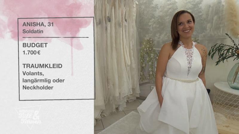 Anisha "baut" sich ihr Kleid