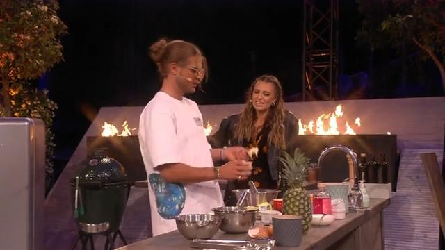 Laura Wontorra grillt den Rúrik Gíslason