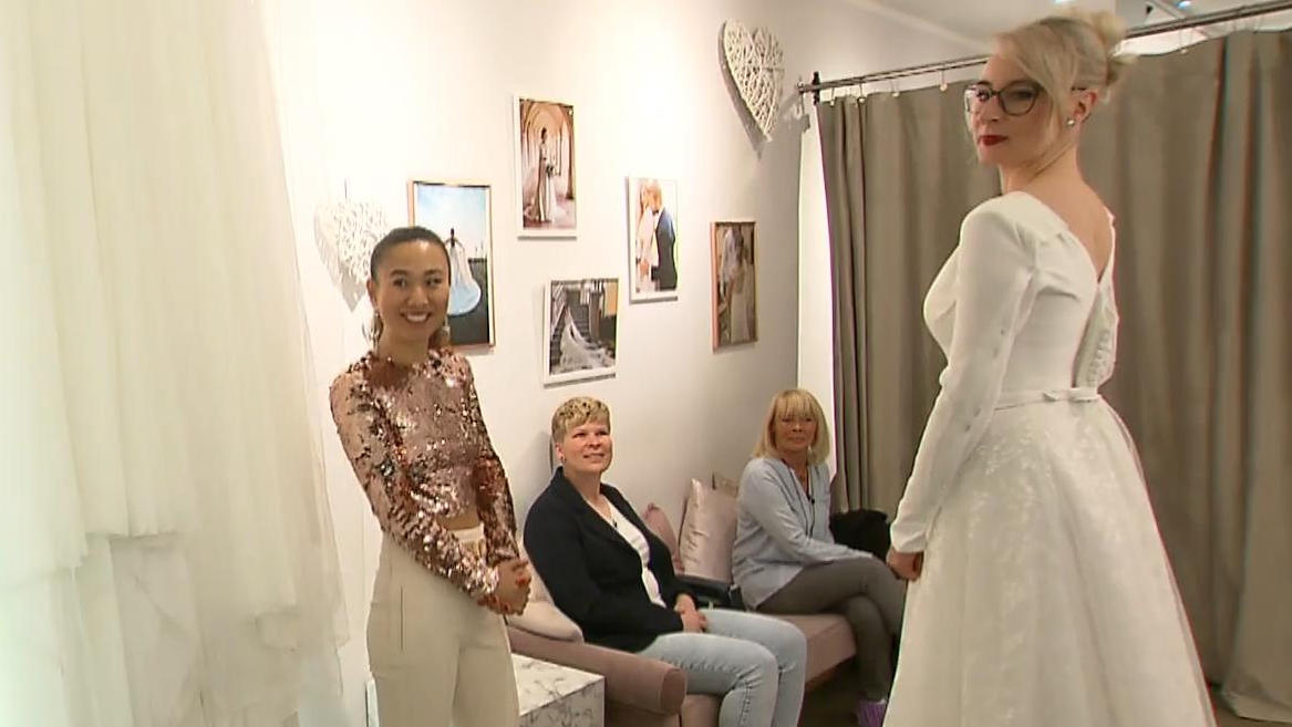 Die Braut ist Expertin für Brautfrisuren