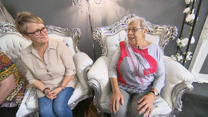 Braut Lena hat ihre Oma Sieglinde dabei