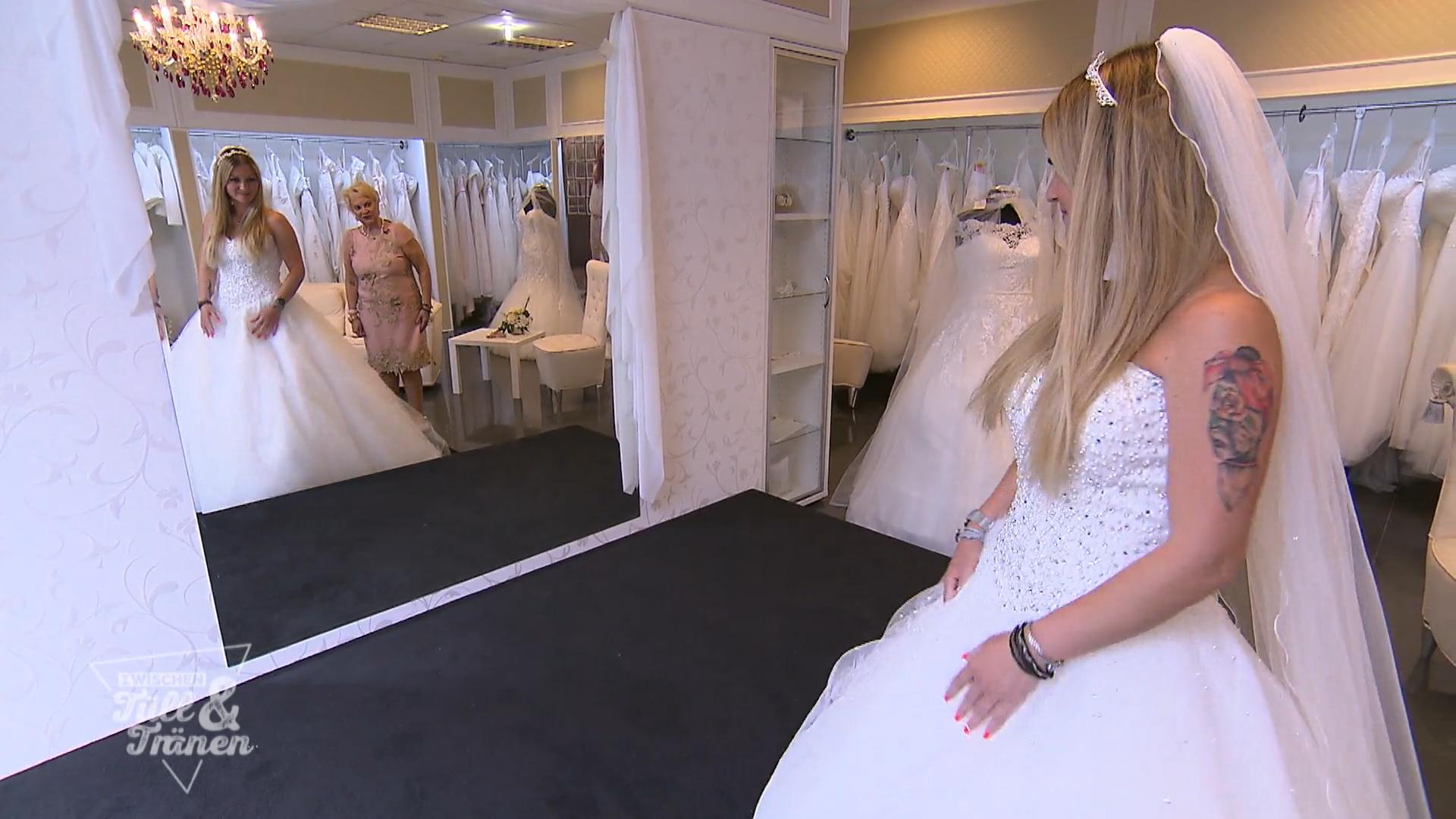 Pompöse Prinzessin mit Glitzer und Tüll