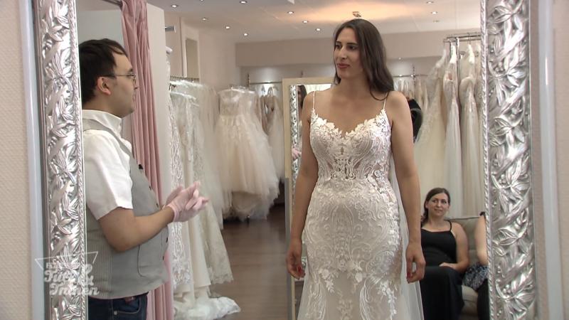 Das erste Kleid legt die Messlatte sehr hoch