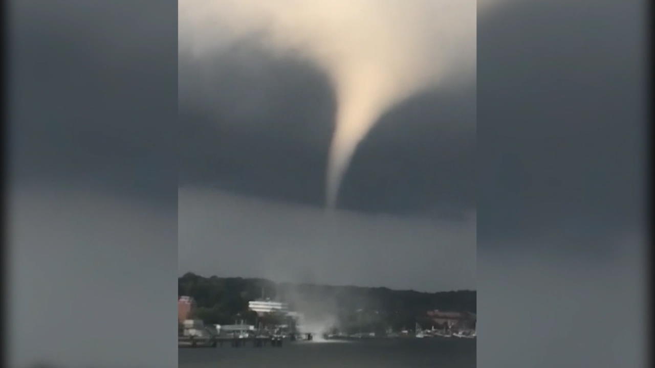 Tornado in Kiel: Menschen ins Wasser geschleudert