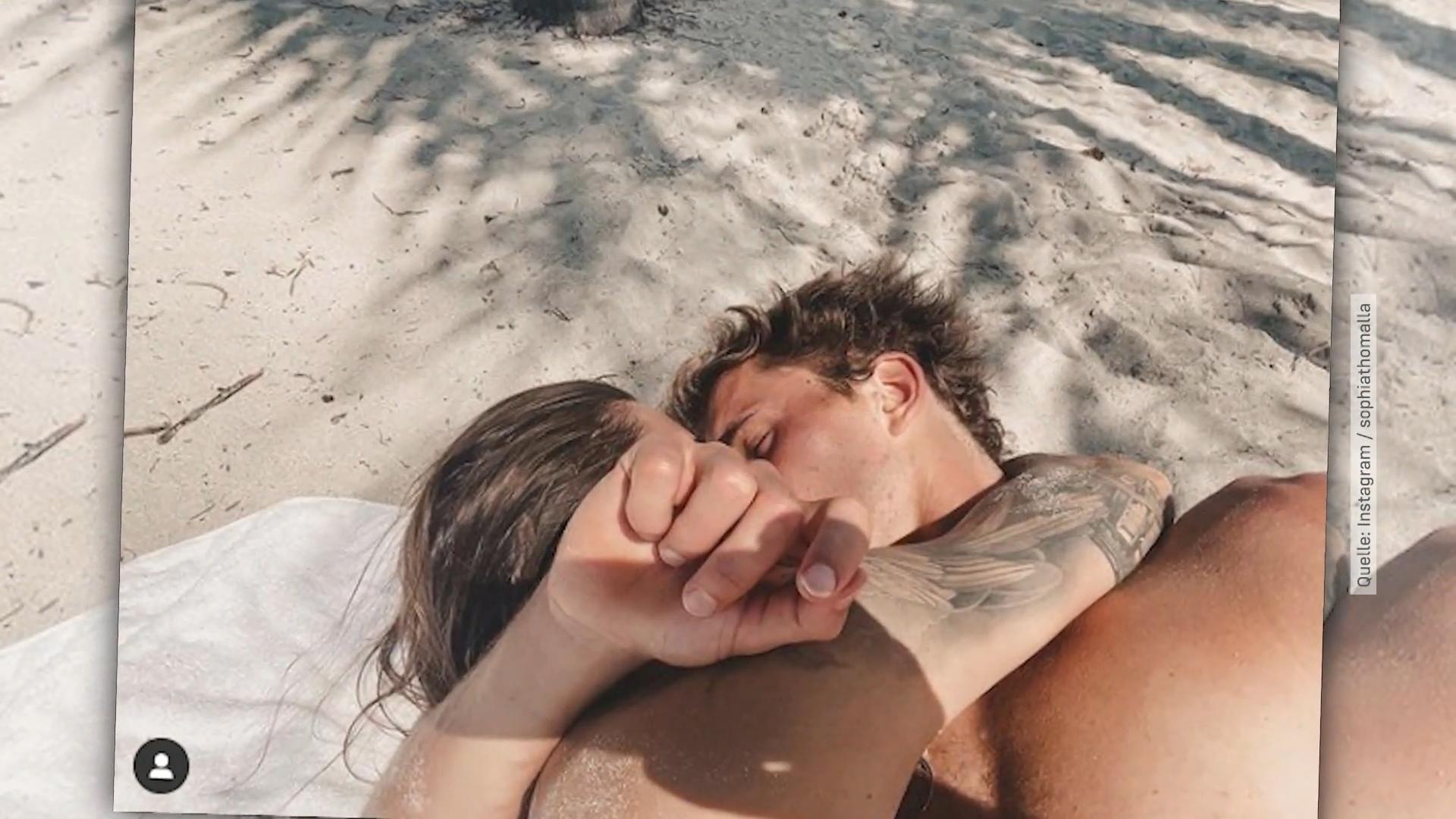 Sophia Thomalla teilt 1. Knutsch-Foto!