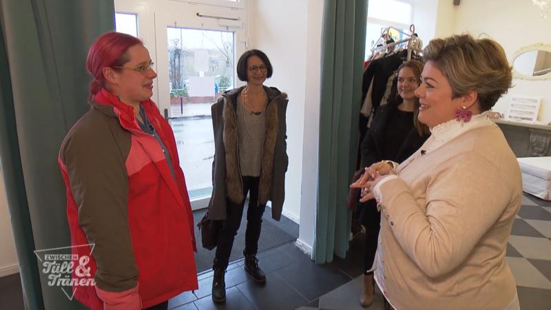 Gewinnerin Martina darf heute ihr Brautkleid aussuchen