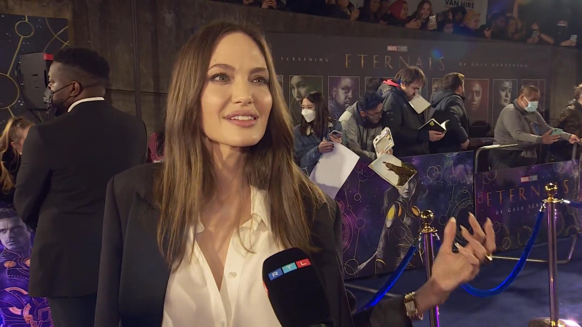 Angelina Jolie spricht mit uns privat wie nie