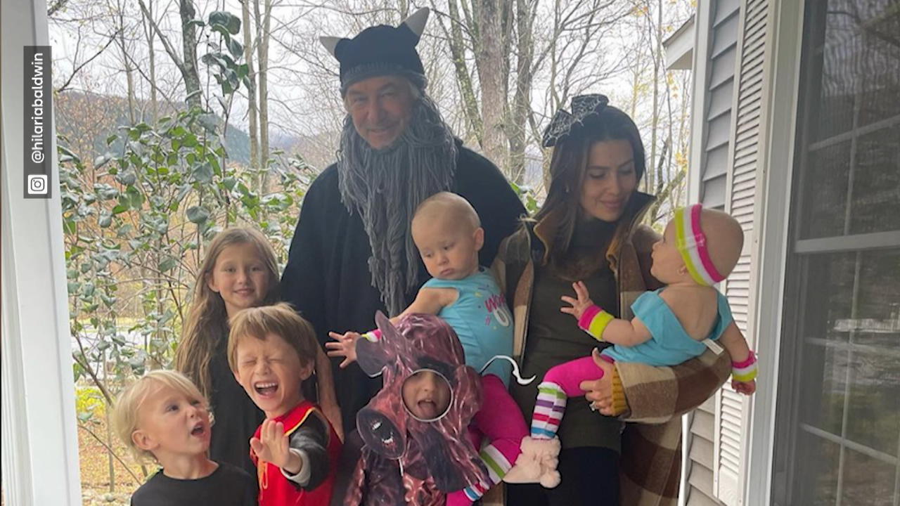Hilaria Baldwin postet Halloween-Foto mit Alec