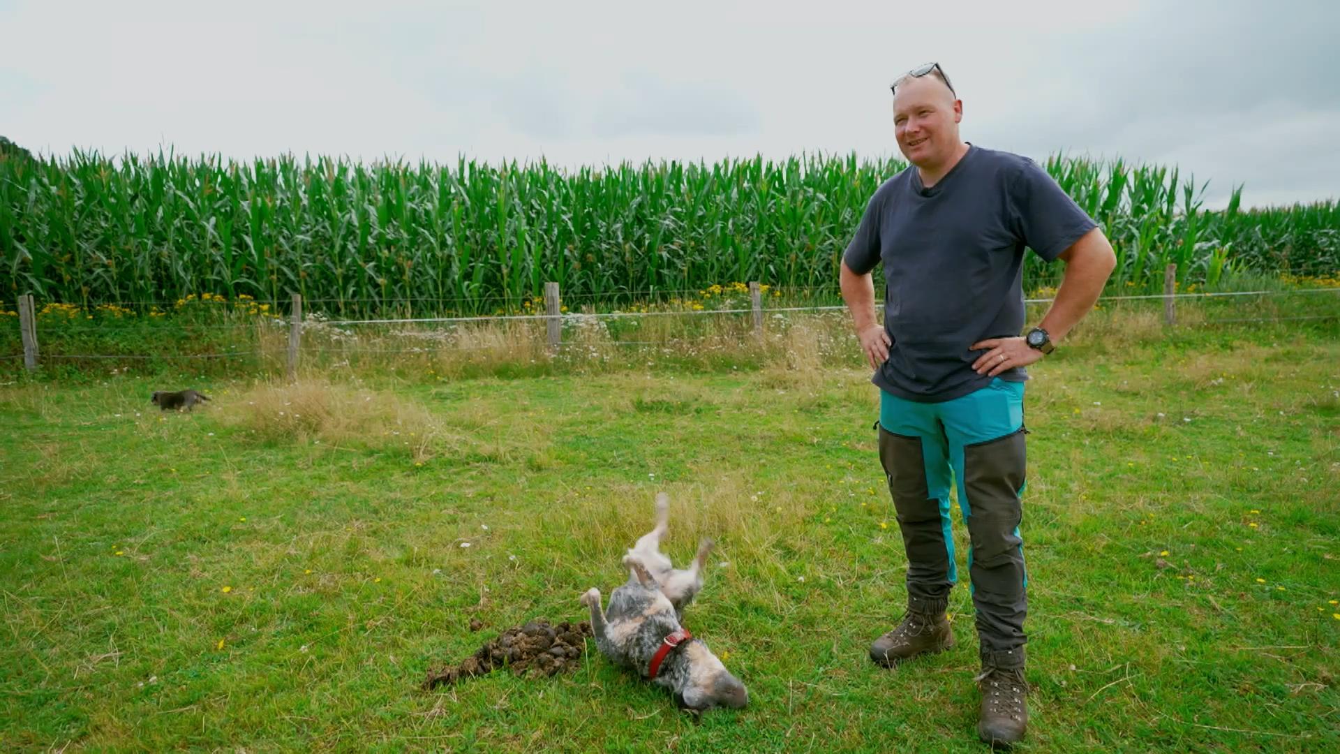 Hobby: Baden in Pferdeäpfeln