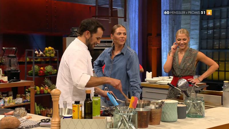 Cheyenne und Valentina lenken Steffen ab