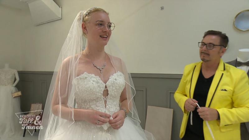 Michelle wollte eigentlich ihre Schultern verstecken