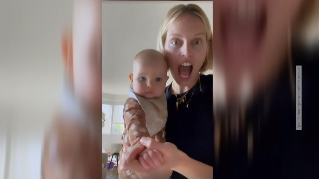 Karolína Kurková tanzt mit ihrer Tochter Luna Grace