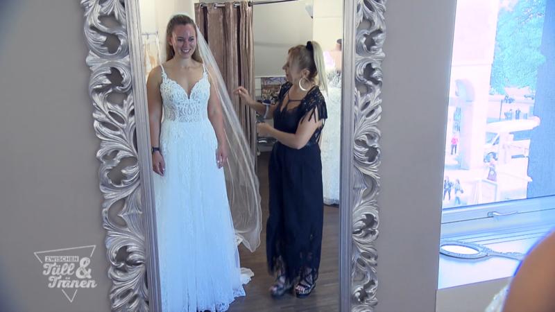 Marina mag es sportlich - auch beim Brautkleid?