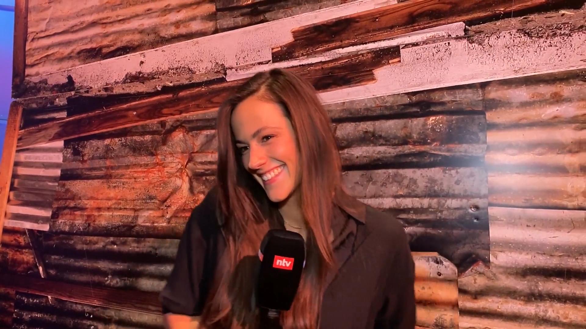 Irina Schlauch liest intime Whatsapp-Nachricht vor