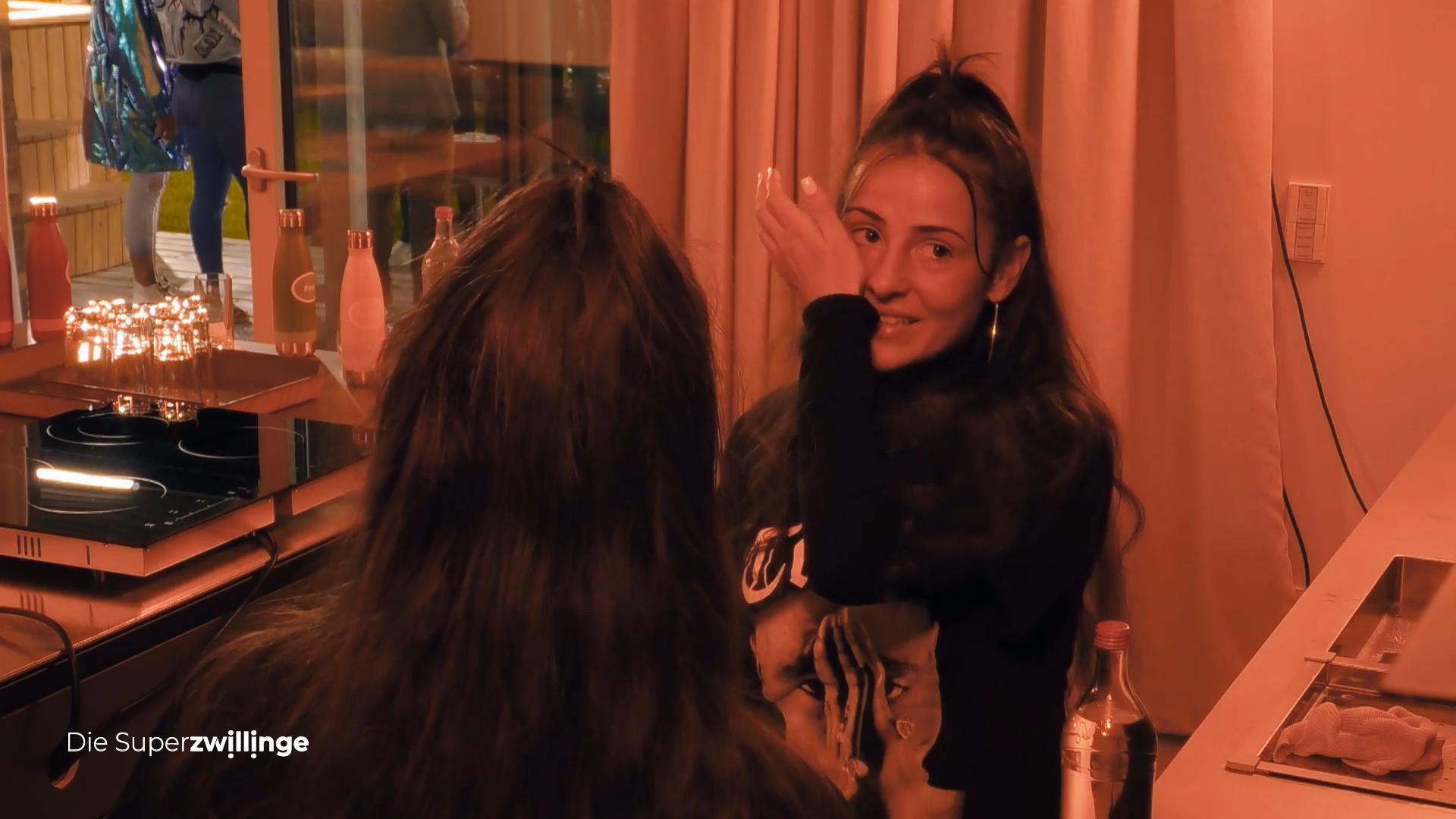 Ilona und Suzana machen auf Dramaqueens