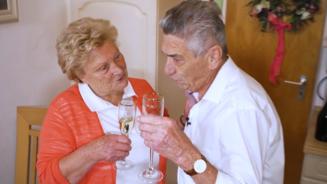 Anni und Gerd feiern endlich Jahrestag