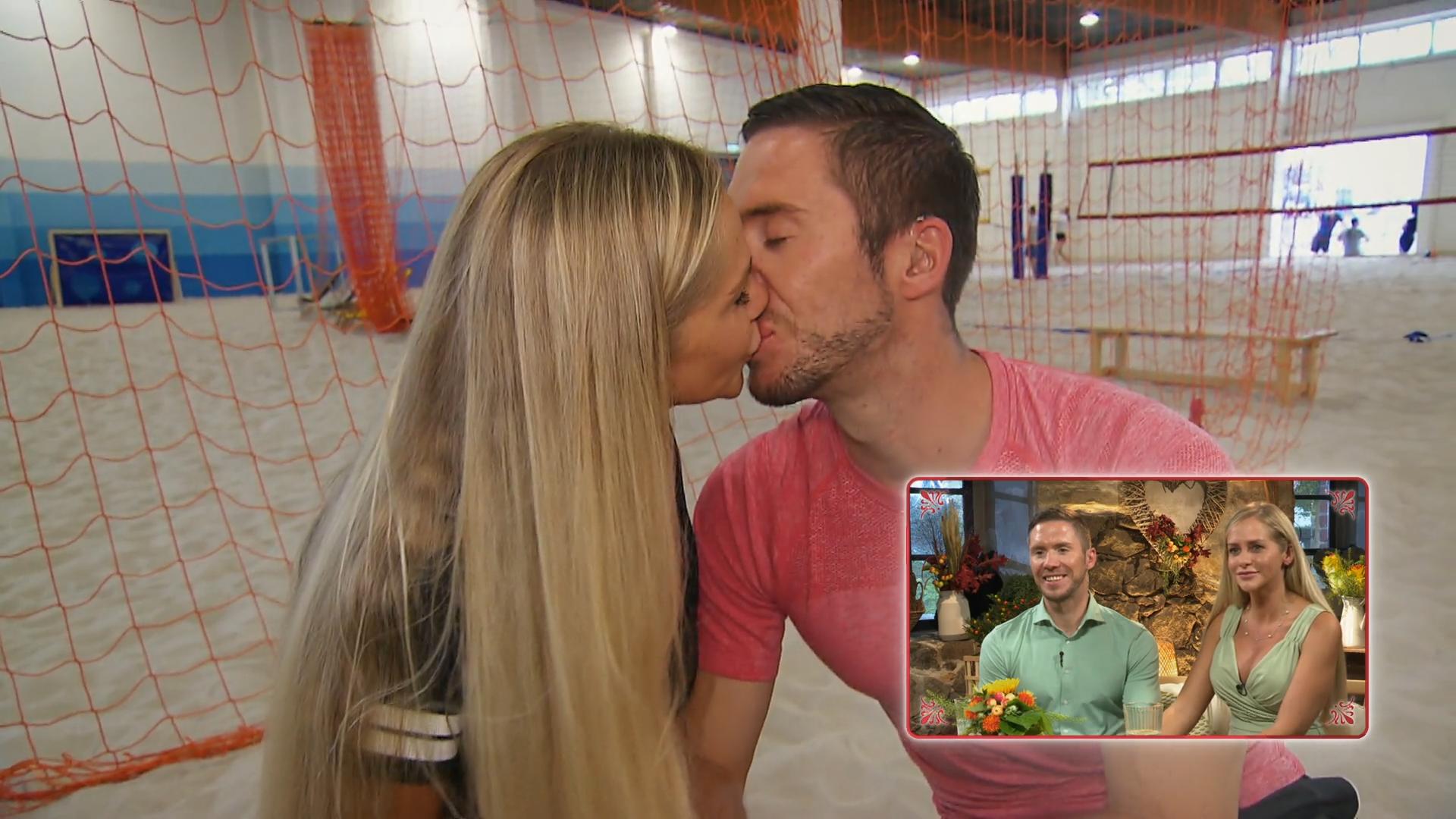 Bauer Nils und Vanessa sind voll verknallt