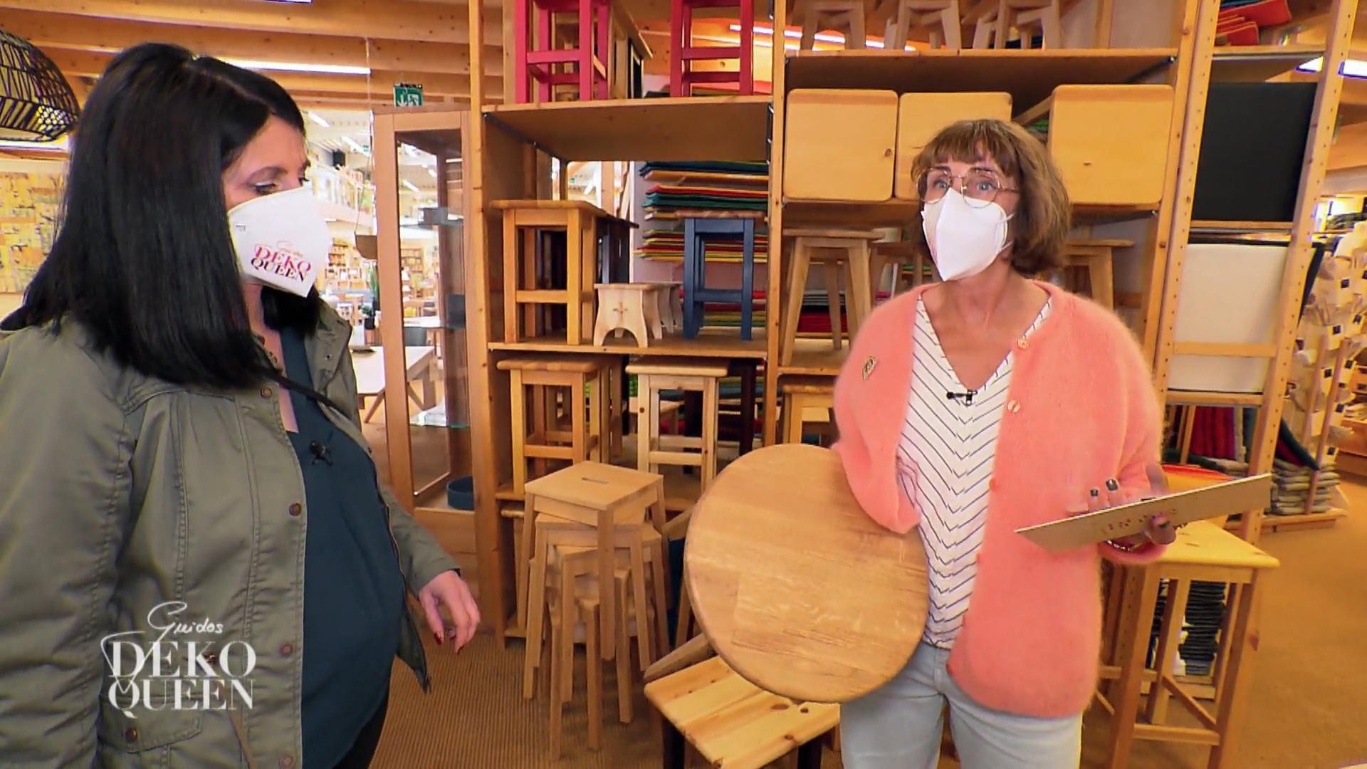 Corinne bekommt Probleme mit dem Geld