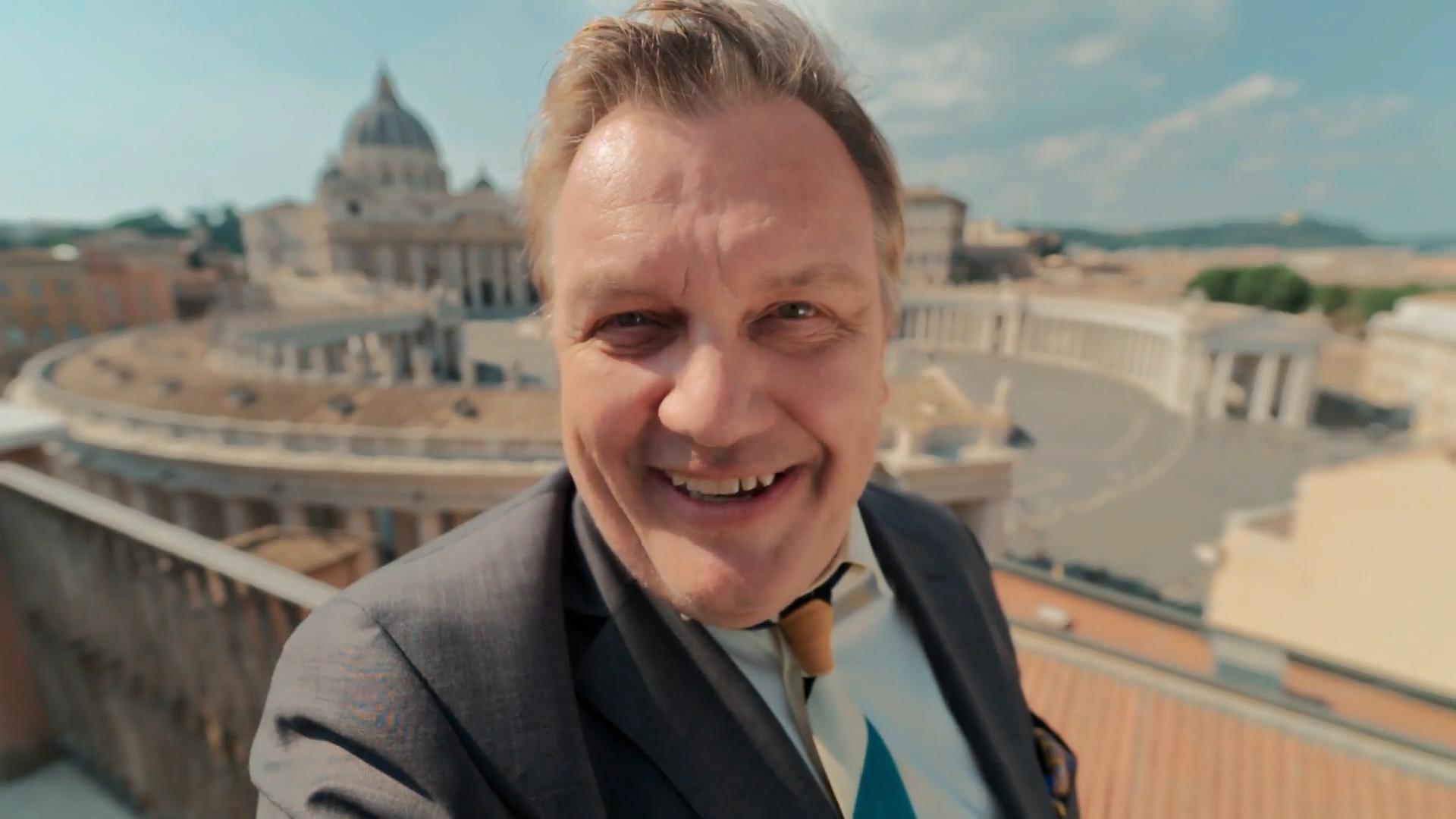 Hape Kerkeling auf den Spuren von Papst Franziskus