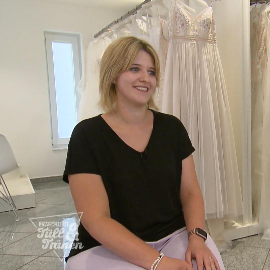 Nadine hat von ihrem Kleid geträumt