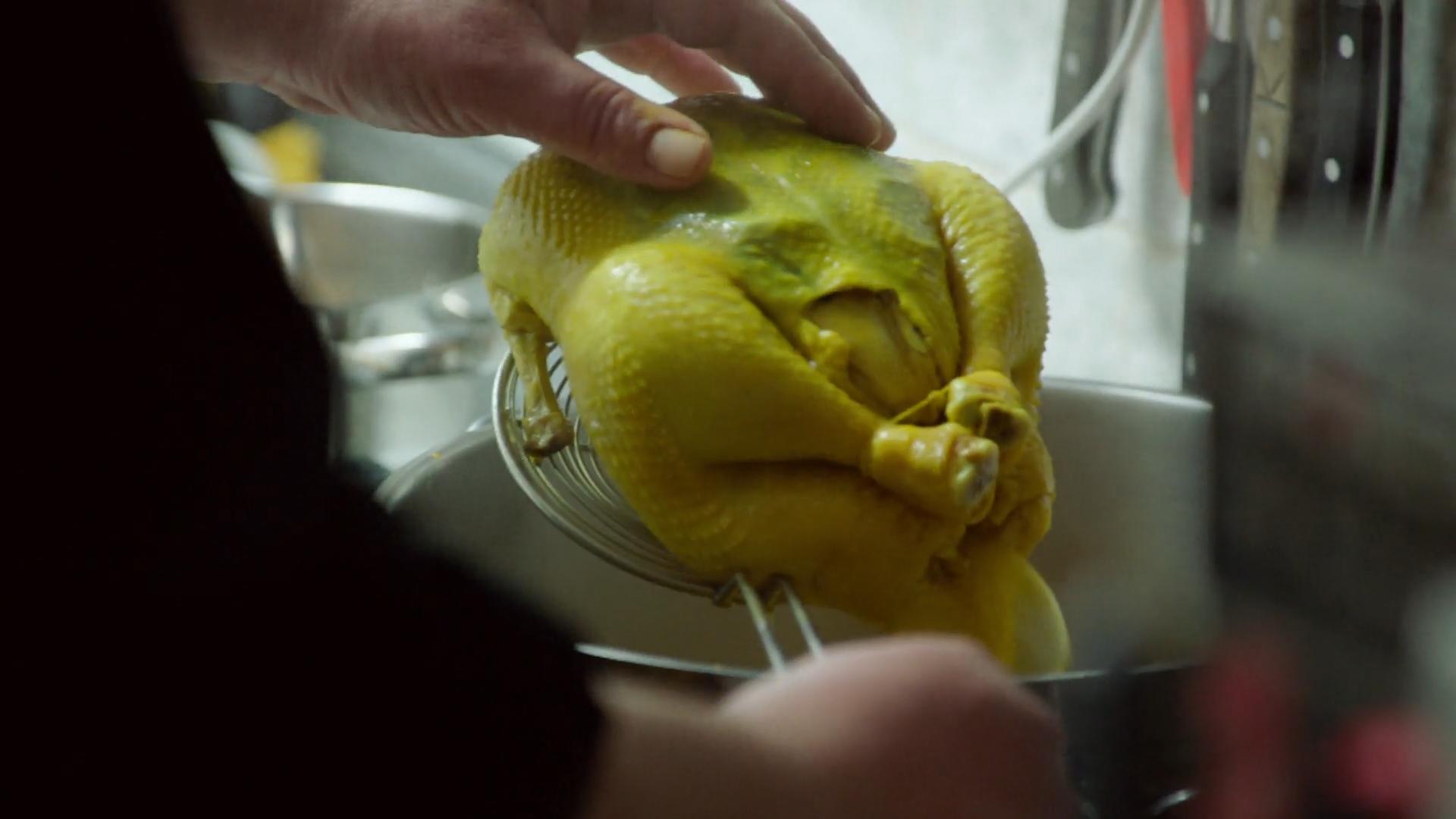 Das Huhn ist zu gelb
