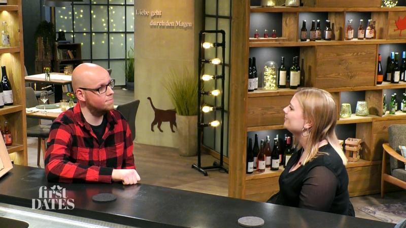 Sophie und Christian haken erstmal die Fakten ab
