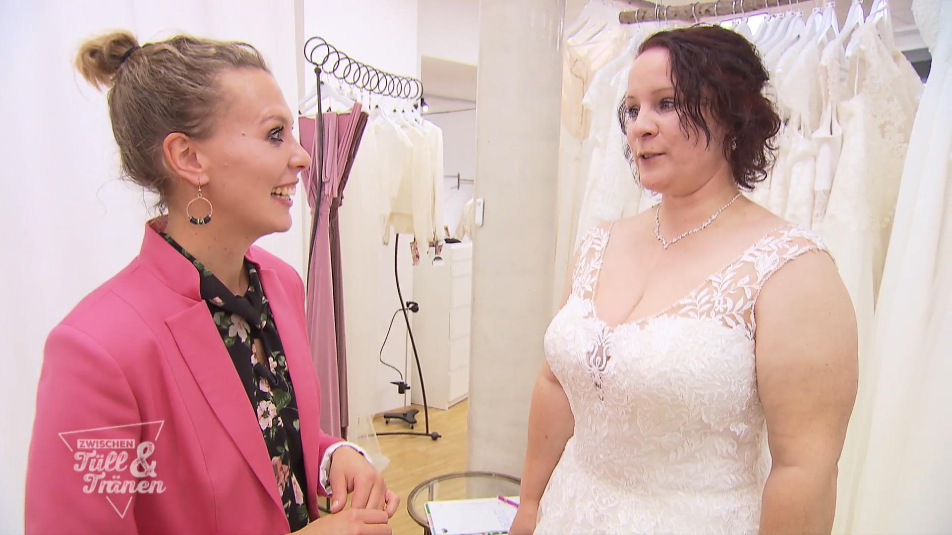Christina findet ihr perfektes Kleid