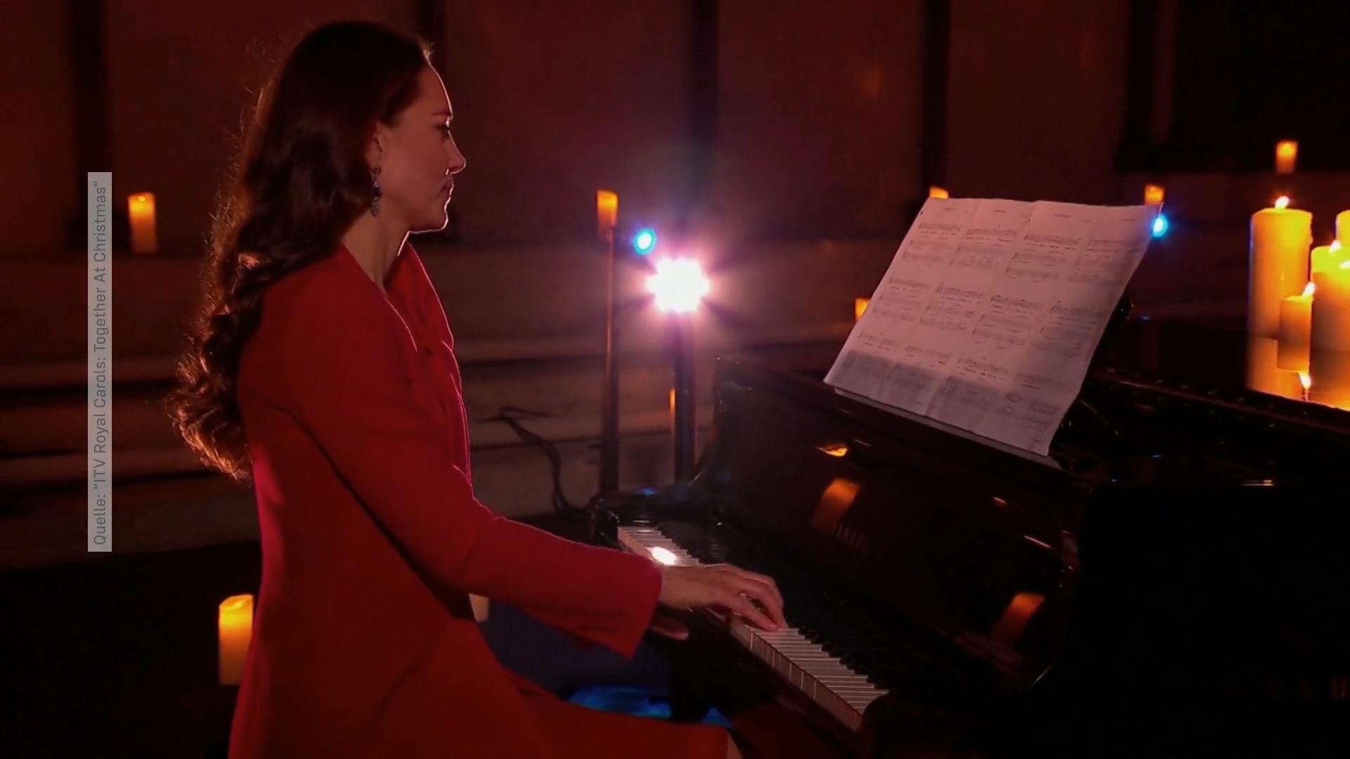 Herzogin Kate zeigt ihr Talent am Klavier