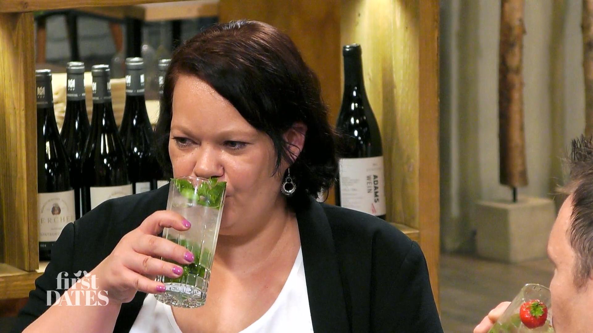 Nadines Mama wohnt gegenüber