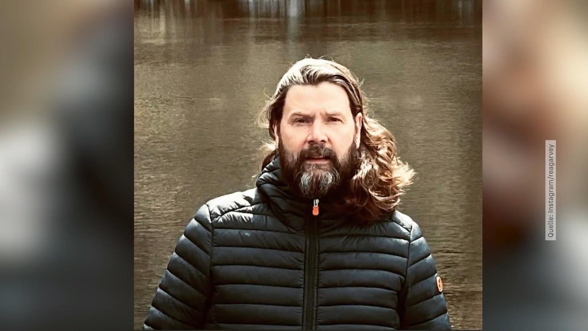 Rea Garvey schneidet sich die langen Haare ab
