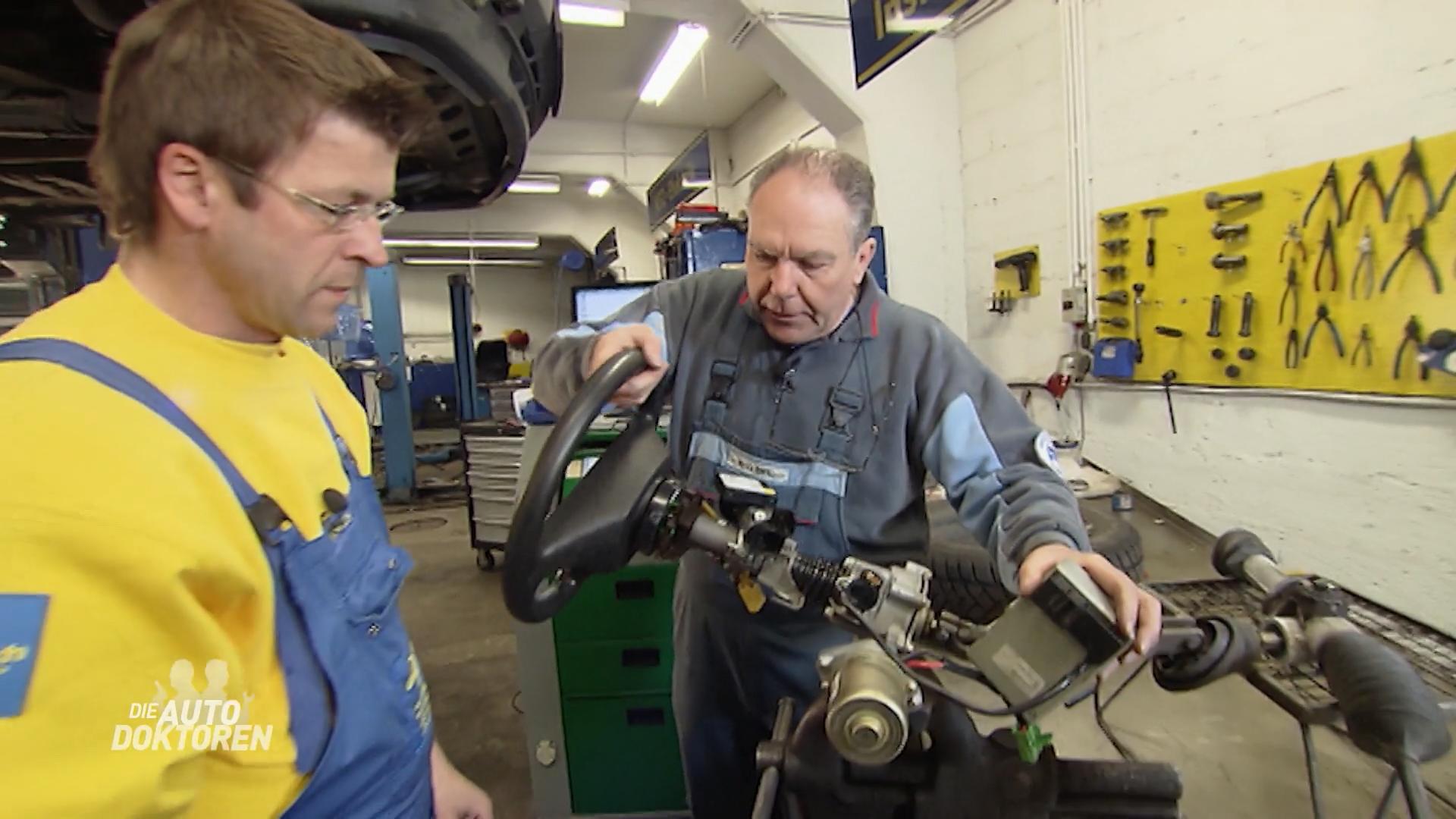 Ein Lenkrad auf dem Prüfstand