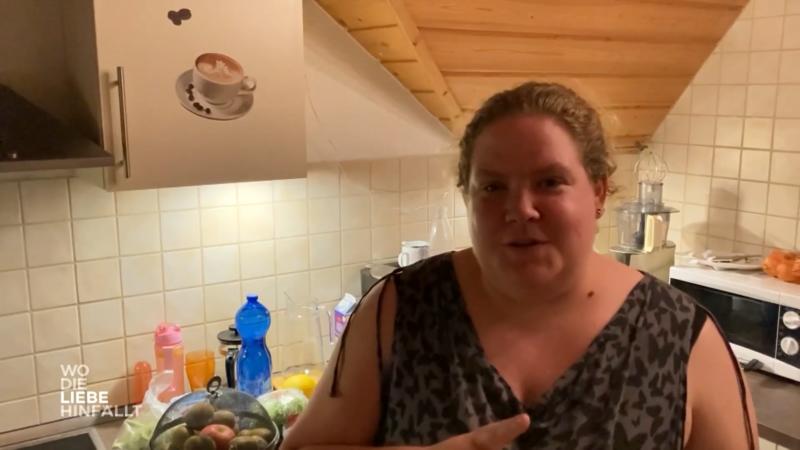 Vanessa führt ein Abnehm-Videotagebuch