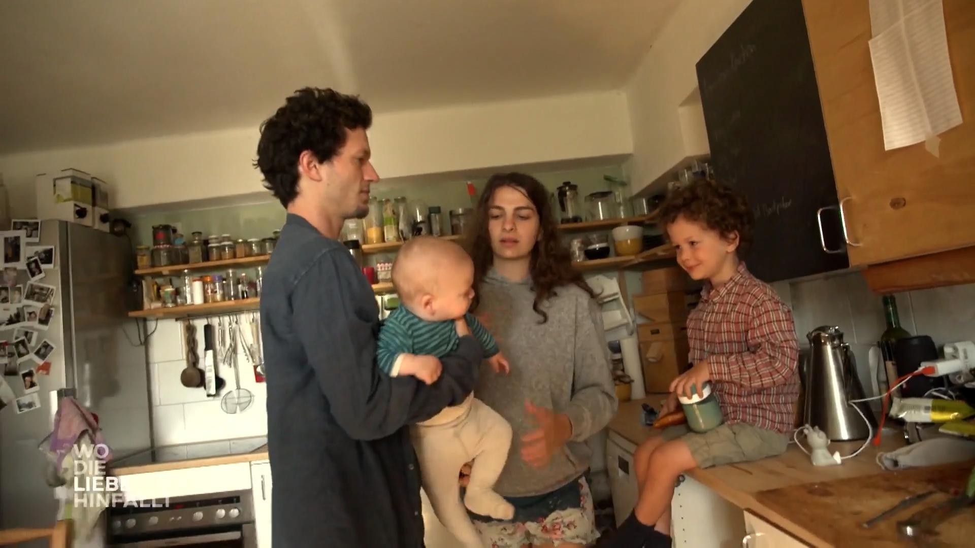 Findet die polyamore Familie eine Bleibe?