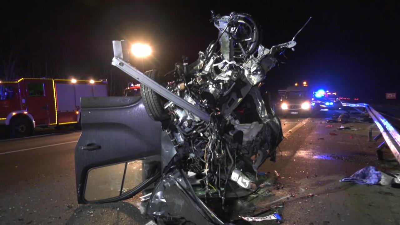 Unfall auf der A2 - 15 Menschen verletzt
