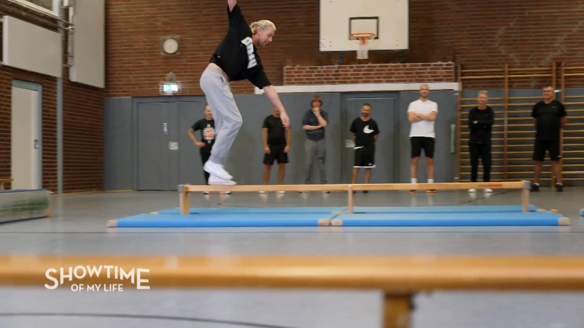 Die Männer müssen zum Fitness-Test