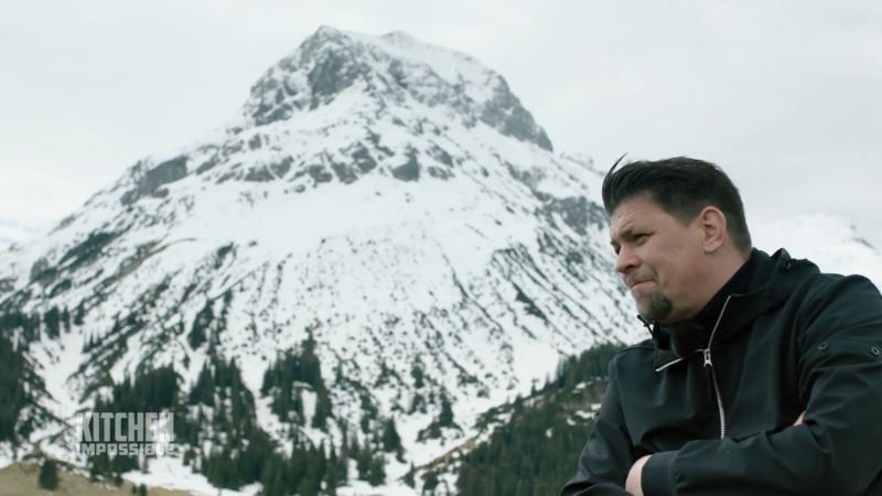 Tim Mälzer muss Kräuter sammeln