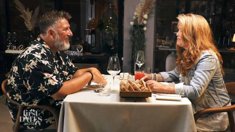 Ludi lässt sich von Franks sympathischen Wesen überzeugen