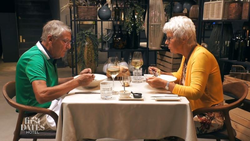 Das läuft bei "First Dates Hotel" zunächst wie am Schnürchen
