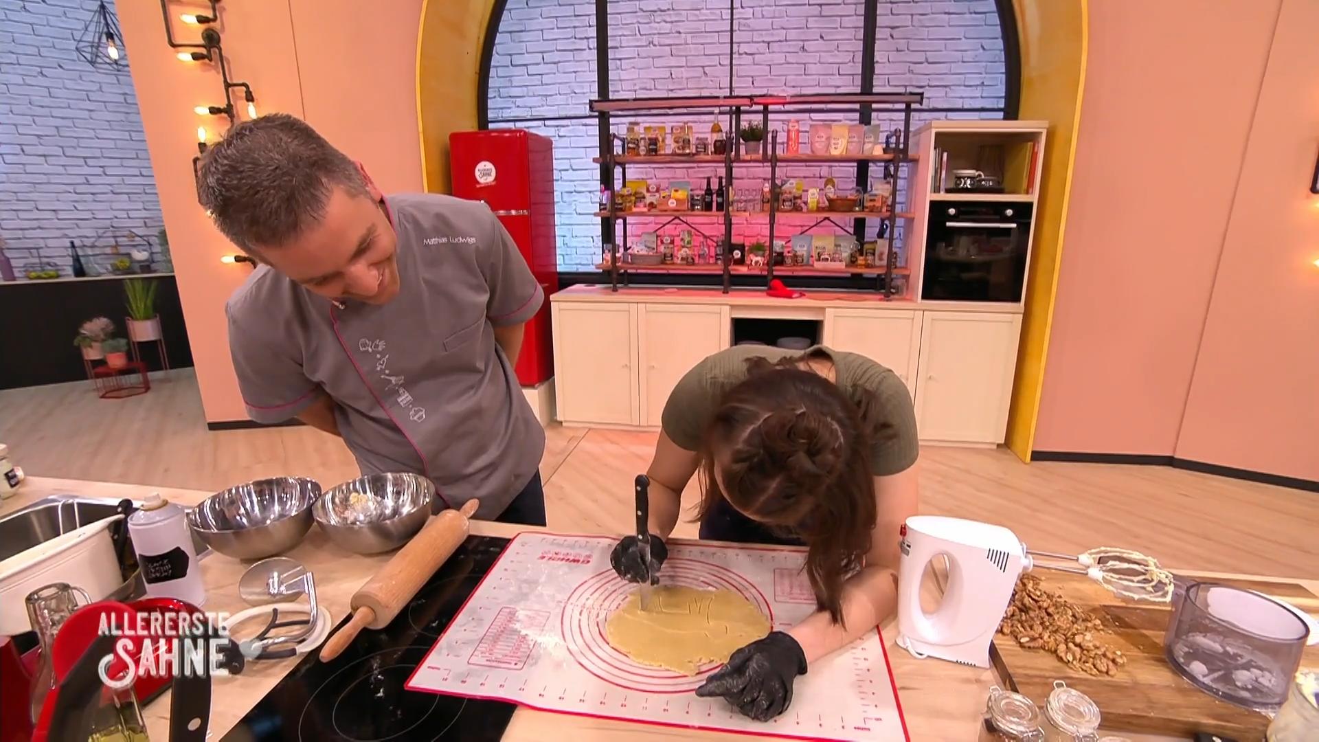 Einhorn vergessen?! Aleks bastelt es einfach nach