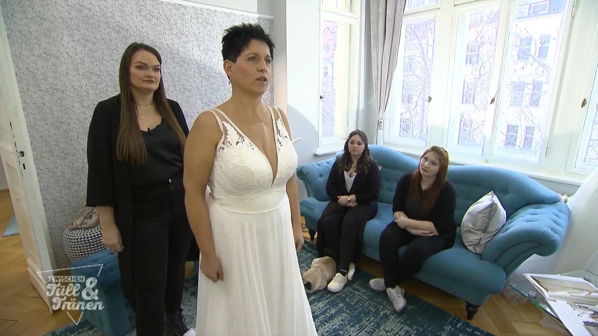 Jana sieht sich eher im kurzen Kleid