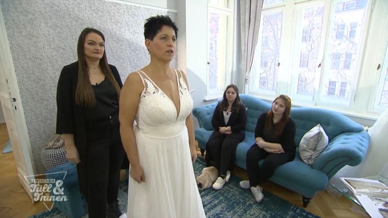 Jana sieht sich eher im kurzen Kleid
