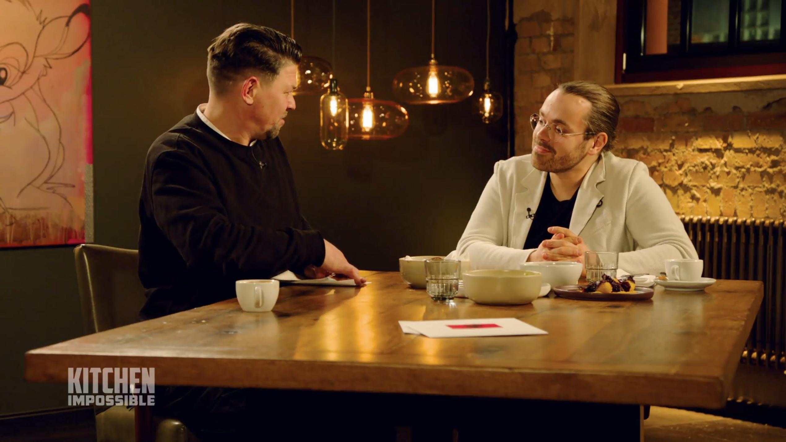 Kitchen Impossible: 0 Punkte für einen Kochprofi? Hendrik Haase ringt Kitchen Impossible: 0 Punkte für einen Kochprofi? Hendrik Haase ringt