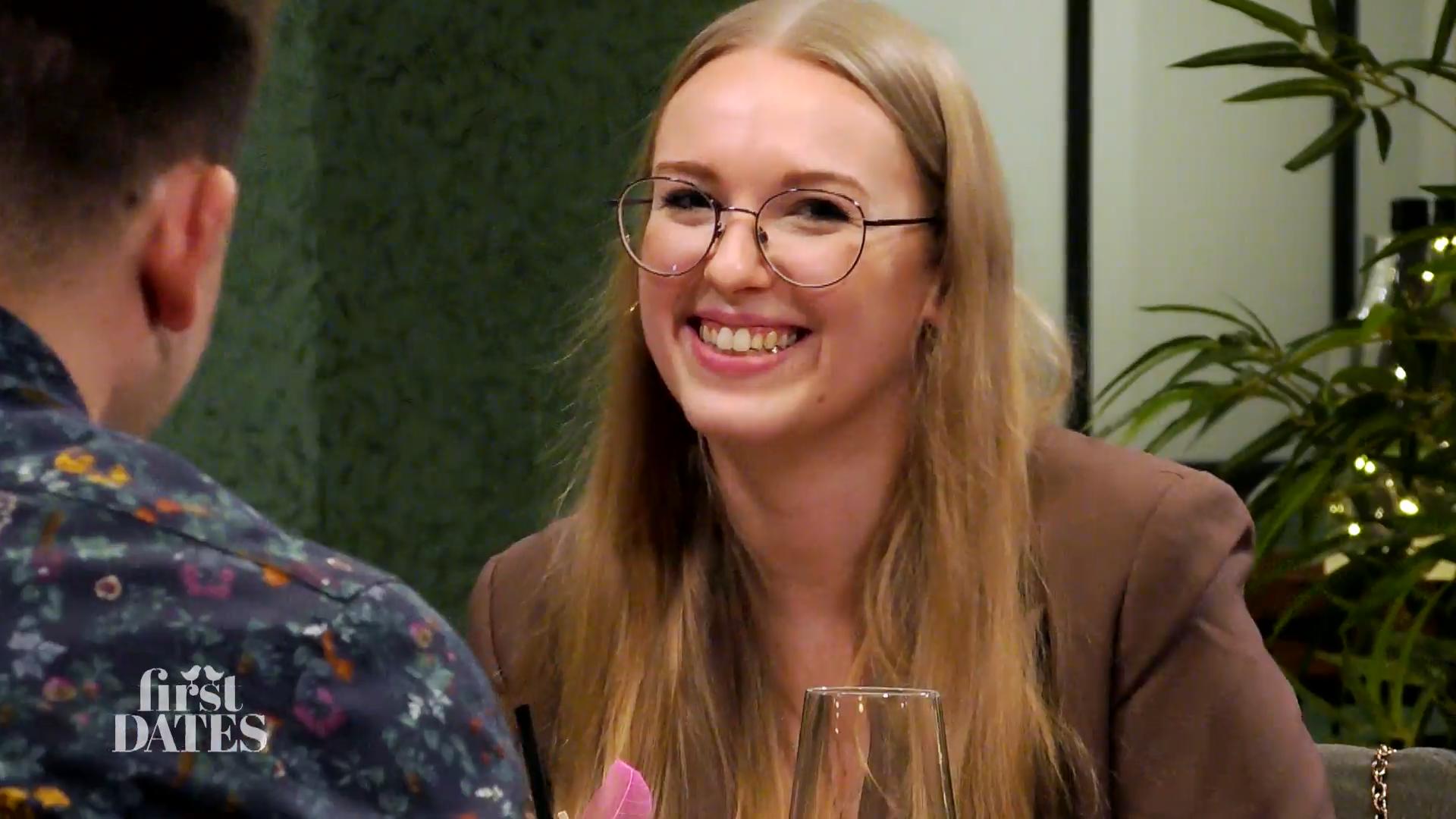 Jonas findet Sophie umwerfend