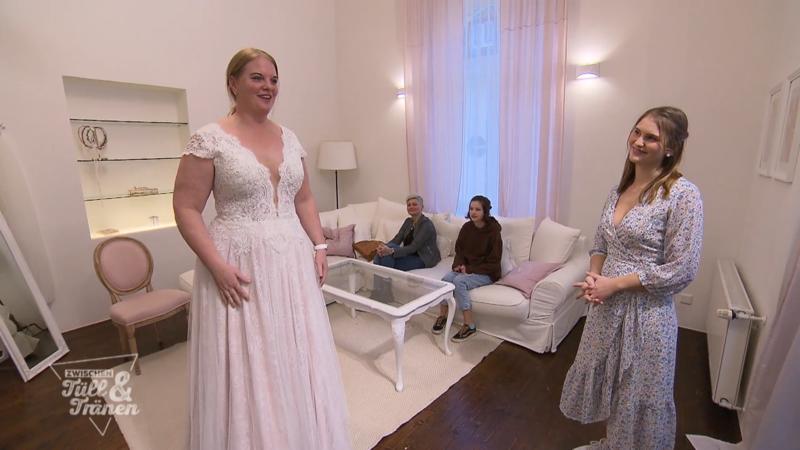 Endlich ein Kleid, in dem sich Svenja wohlfühlt