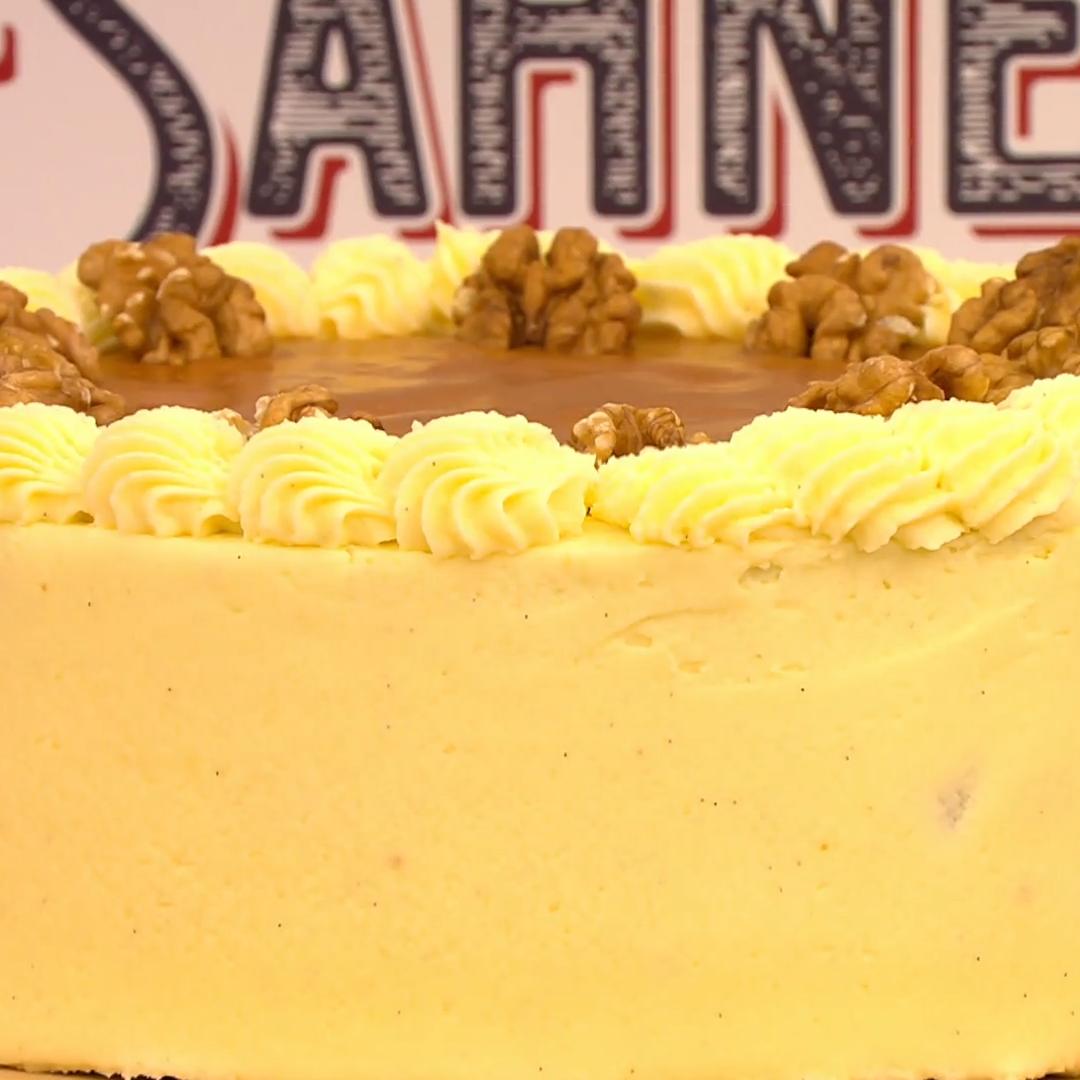 Eine goldene Torte aus der Box