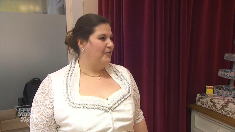 Nur die Braut kommt in Dirndl