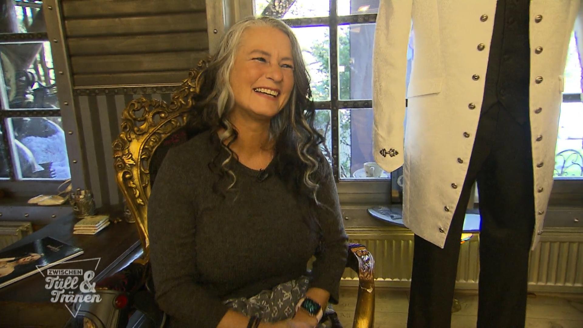 Natascha sucht ein Vokuhilakleid