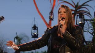 "Metal-Queen" Floor Jansen rockt die Bühne mit "Freunde"
