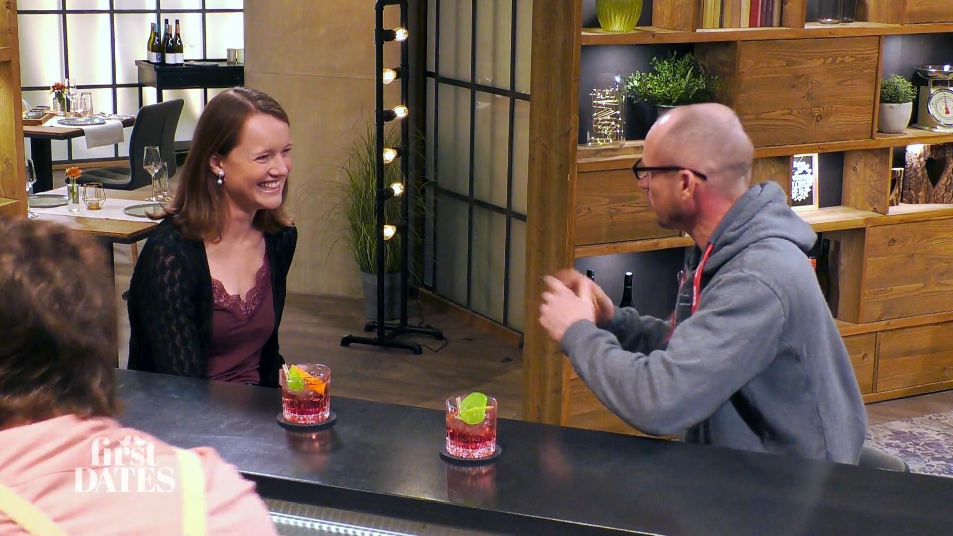 Jenny war schon oft in Mathias' Nähe Jenny war schon oft in Mathias' Nähe