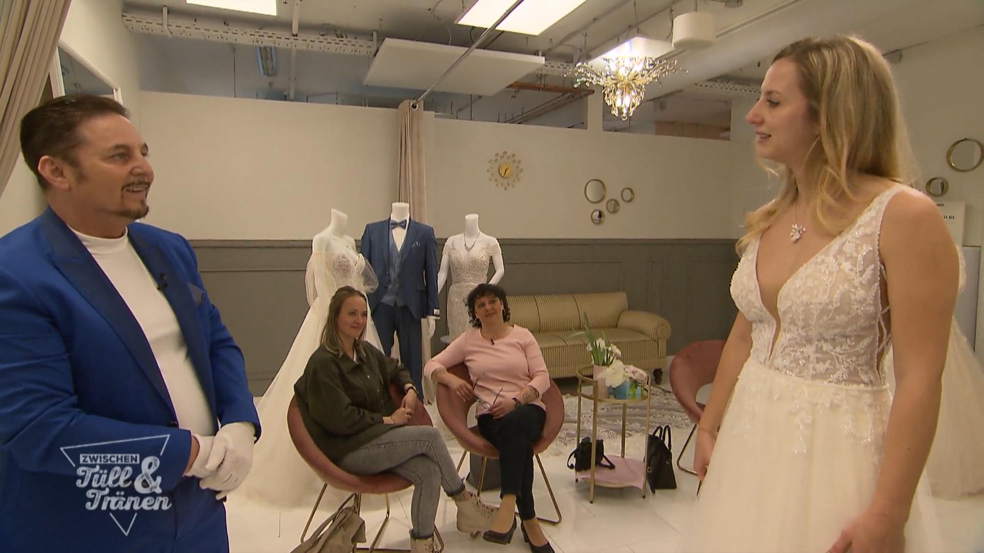 Wird sie ihr Kleid finden?